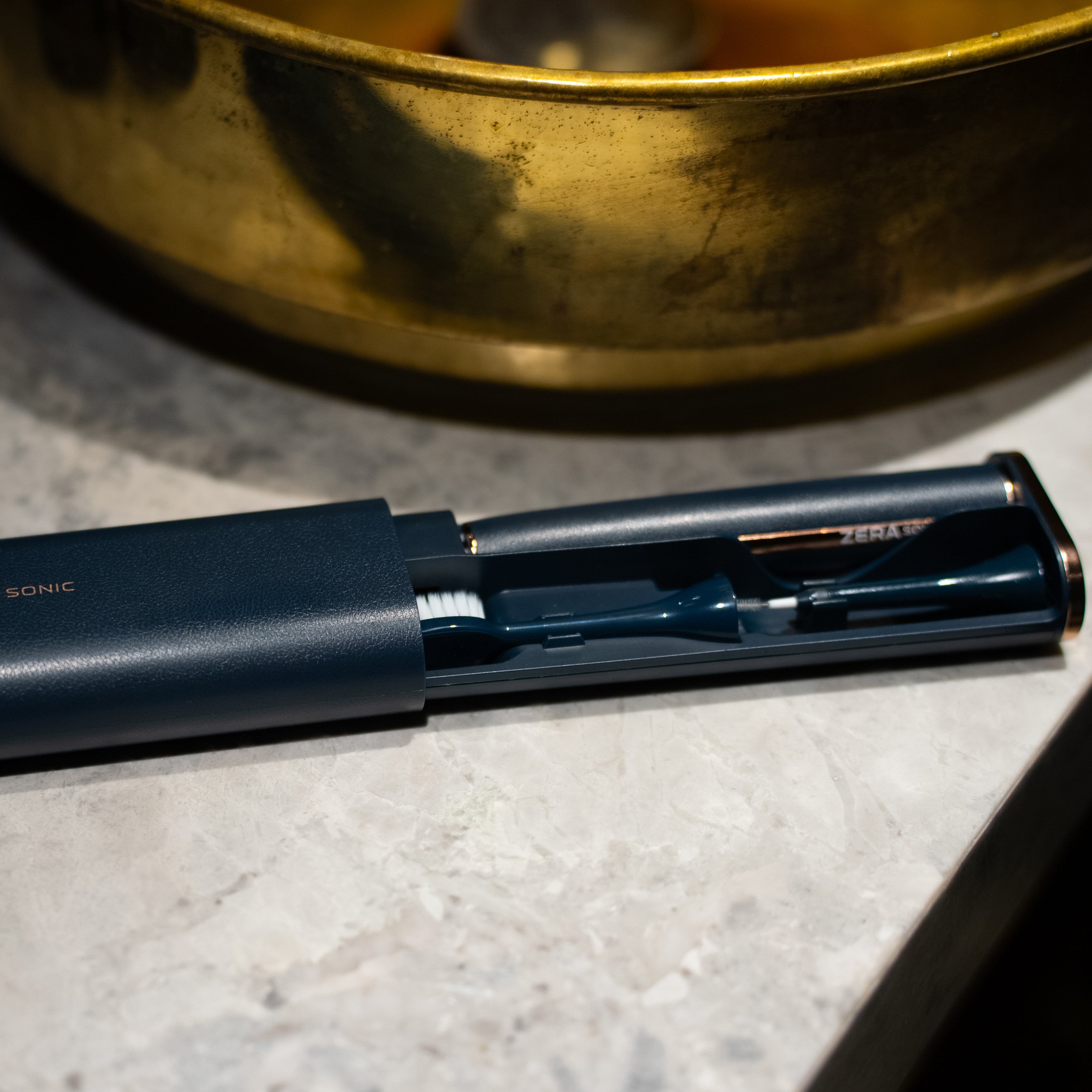 ZERA Sonic 2-Way Toothbrush Kit